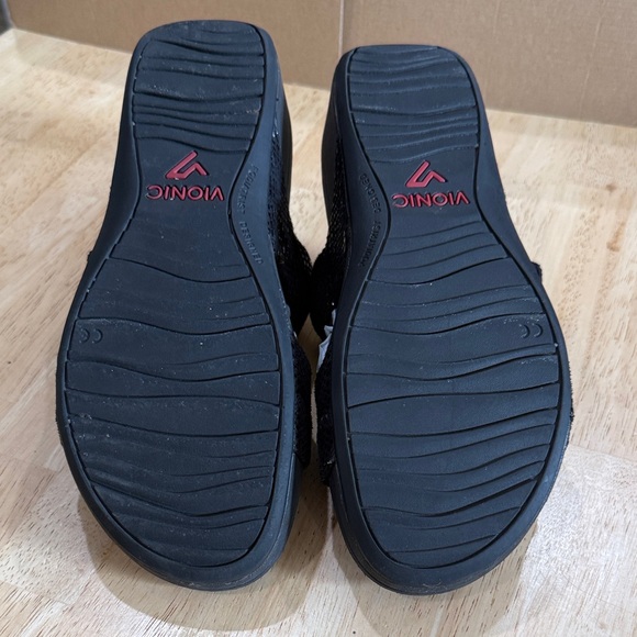 Vionic”Rio” Black shiny shimmery Snakeskin print sandals - Picture 9 of 11